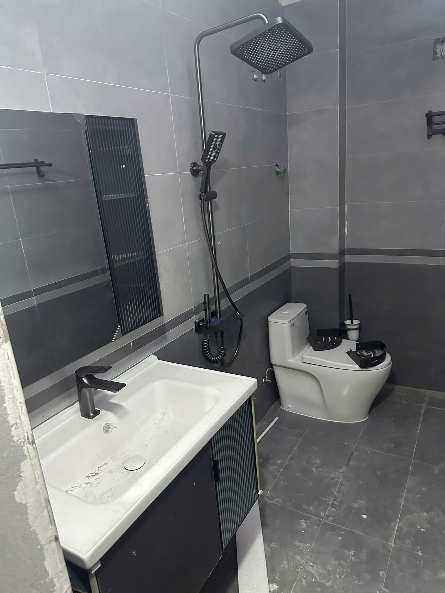 Tôi cho thuê nhà hai mặt tiền,mới,vỉa hè, 102m2- 5T, Thành Công_29 Tr - Ảnh 2